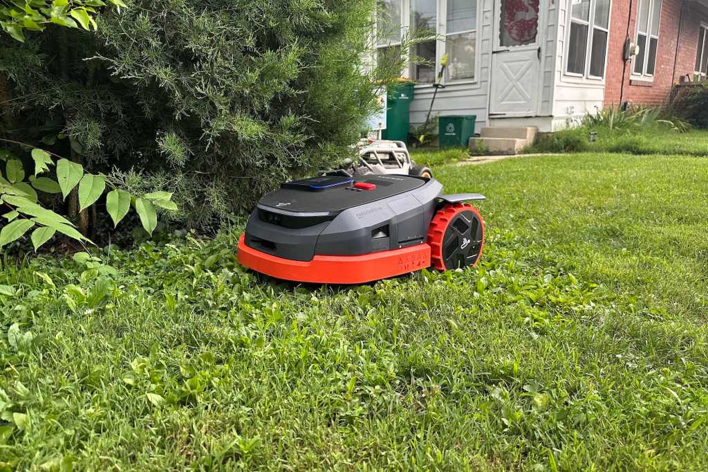 Segway Navimow X3 aposta em mais potência e IA para cortar relva até 2,5 acres Segway Navimow X3 aposta em mais potência e IA para cortar relva até 2,5 acres - Imagem do artigo original