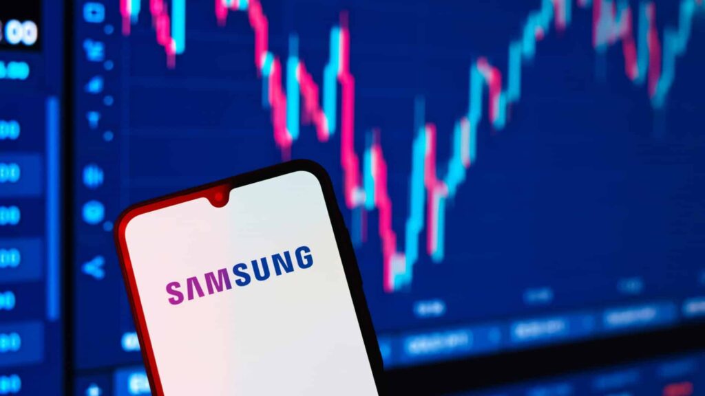 Samsung derrapa 94% nos lucros de chips, mas prevê recuperação com procura por IA Samsung derrapa 94% nos lucros de chips, mas prevê recuperação com procura por IA