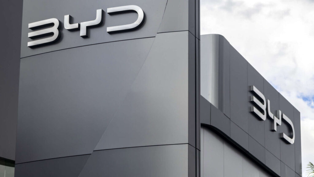 BYD responde a fabricantes após Brasil antecipar imposto sobre elétricos