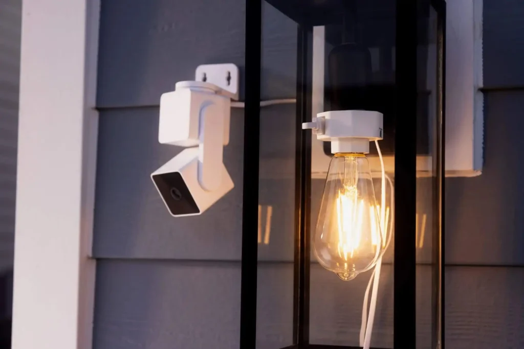 Wyze lança adaptador de 20 $ que alimenta câmaras e transforma lâmpadas exteriores Wyze lança adaptador de 20 $ que alimenta câmaras e transforma lâmpadas exteriores