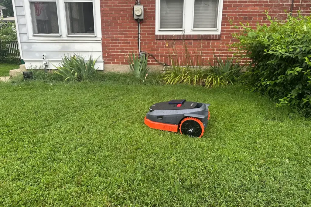 Segway Navimow X3 aposta em mais potência e IA para cortar relva até 2,5 acres Segway Navimow X3 aposta em mais potência e IA para cortar relva até 2,5 acres