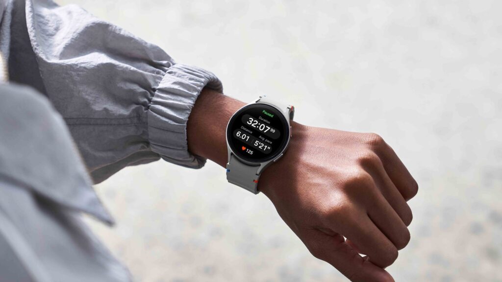 Gemini substitui Google Assistente e chega aos modelos antigos do Galaxy Watch Gemini substitui Google Assistente e chega aos modelos antigos do Galaxy Watch