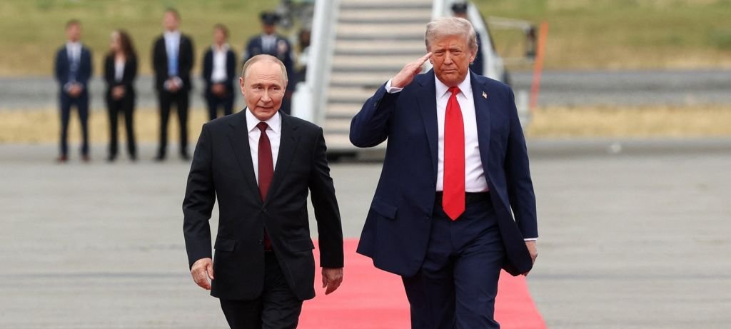 Trump e Putin se reúnem no Alasca para discutir Ucrânia Trump e Putin se reúnem no Alasca para discutir Ucrânia