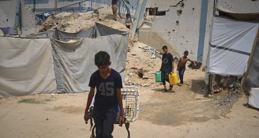 Israel prepara transferência de palestinos para sul de Gaza Israel prepara transferência de palestinos para sul de Gaza