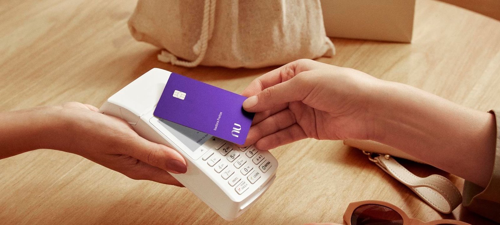 Nubank Ultravioleta amplia benefícios para viagens premium Nubank Ultravioleta amplia benefícios para viagens premium - Imagem do artigo