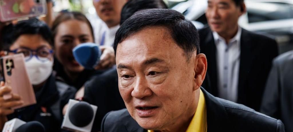 Thaksin Shinawatra absolvido de crime de lesa-majestade Thaksin Shinawatra absolvido de crime de lesa-majestade