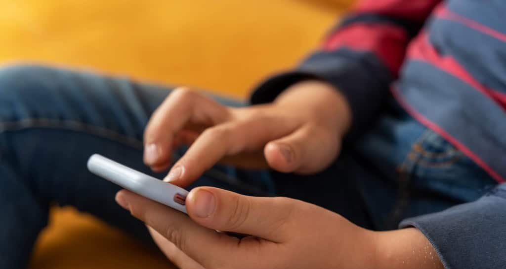 Denúncias de pedofilia na internet disparam após vídeo Denúncias de pedofilia na internet disparam após vídeo