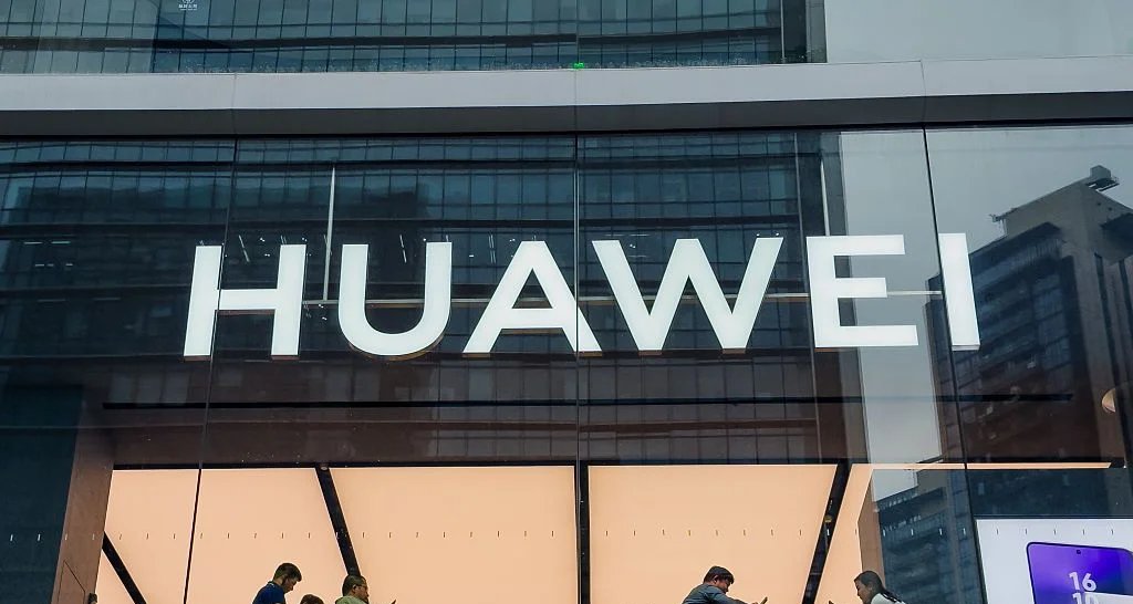 China triplica produção de chips para IA até 2026 China triplica produção de chips para IA até 2026