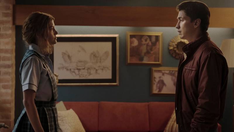 Delírio expõe legado de loucura e encerra mistério familiar na Netflix Delírio expõe legado de loucura e encerra mistério familiar na Netflix - Imagem do artigo original