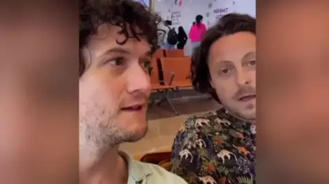 Erro na identificação de vítimas do desastre da Air India agrava sofrimento de familiares Erro na identificação de vítimas do desastre da Air India agrava sofrimento de familiares - Imagem do artigo original