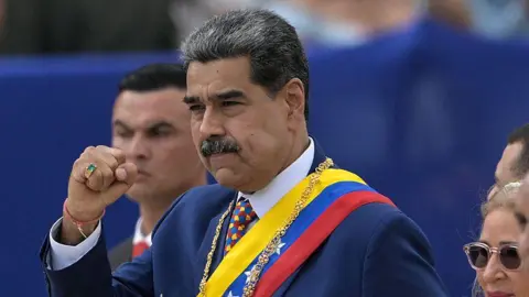 EUA duplicam recompensa e oferecem 50 milhões de dólares pela captura de Nicolás Maduro EUA duplicam recompensa e oferecem 50 milhões de dólares pela captura de Nicolás Maduro - Imagem do artigo original