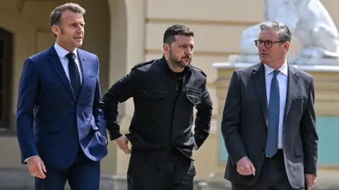 Aliados europeus pressionam Trump a incluir Kiev nas conversações com Putin Aliados europeus pressionam Trump a incluir Kiev nas conversações com Putin - Imagem do artigo original