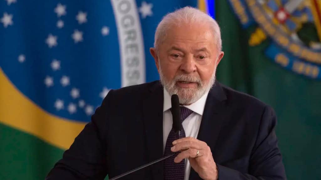 Lula envia projeto que regulamenta redes sociais e protege menores Lula envia projeto que regulamenta redes sociais e protege menores - Imagem do artigo original