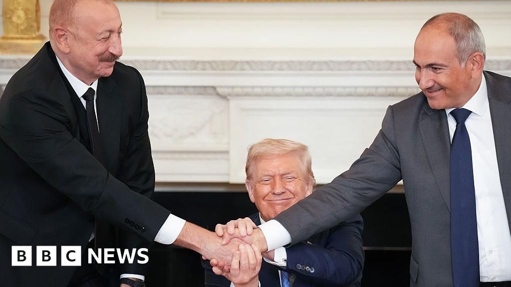 Azerbaijão e Arménia selam acordo de paz histórico na Casa Branca