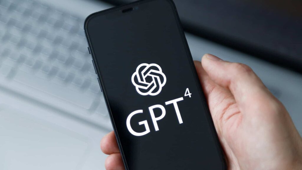 OpenAI permite continuar a usar ChatGPT-4 após críticas ao novo GPT-5 OpenAI permite continuar a usar ChatGPT-4 após críticas ao novo GPT-5