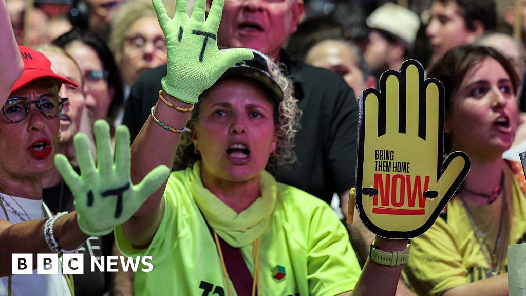 Protestos em Israel contestam avanço militar em Gaza e exigem acordo para reféns Protestos em Israel contestam avanço militar em Gaza e exigem acordo para reféns