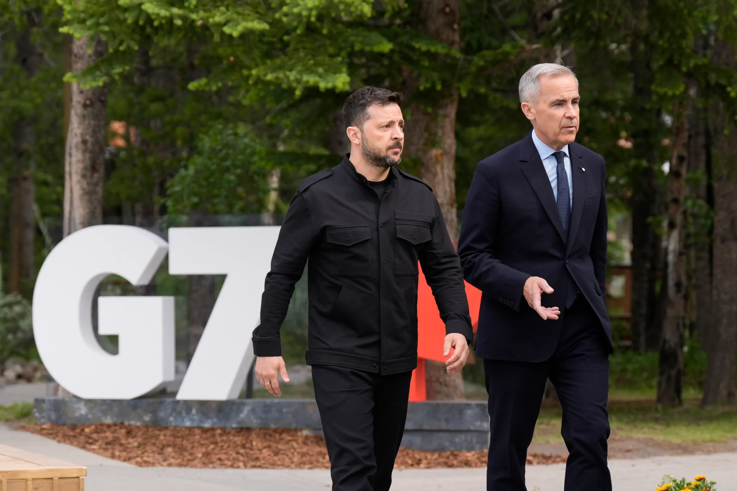 Carney reforça apoio à Ucrânia em contactos com Zelenskyy e Starmer antes de cimeira EUA-Rússia Carney reforça apoio à Ucrânia em contactos com Zelenskyy e Starmer antes de cimeira EUA-Rússia - Imagem do artigo