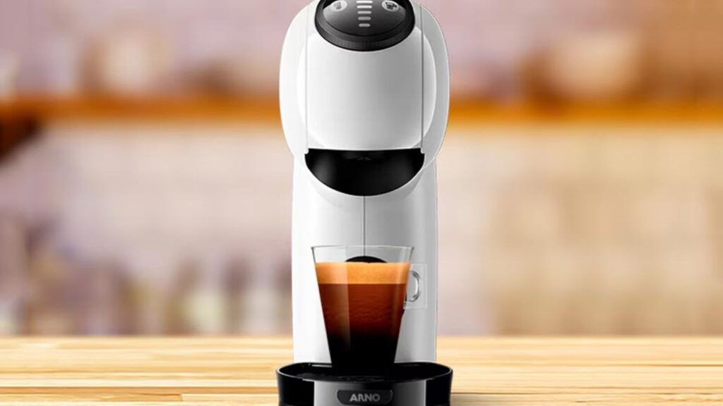 Dolce Gusto baixa preço das Genio S e inclui adaptador e cápsulas sem custo Dolce Gusto baixa preço das Genio S e inclui adaptador e cápsulas sem custo