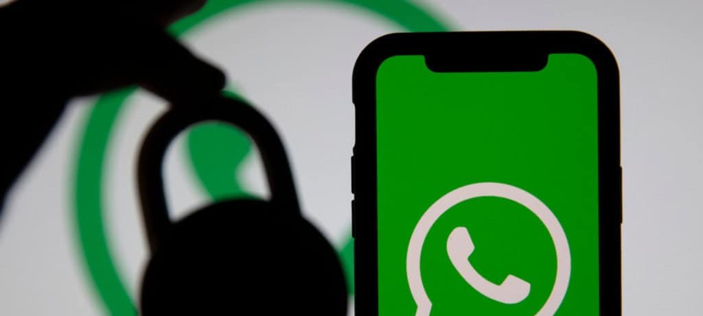 Golpistas usam espelhamento de ecrã para roubar contas WhatsApp e pedir dinheiro Golpistas usam espelhamento de ecrã para roubar contas WhatsApp e pedir dinheiro