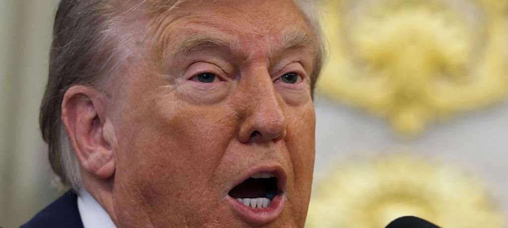 Trump rejeita rumores de saúde no Gabinete Oval e diz sentir-se “melhor do que nunca” Trump rejeita rumores de saúde no Gabinete Oval e diz sentir-se “melhor do que nunca”