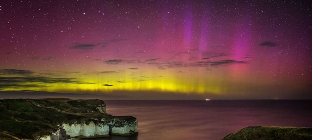 Timelapse revela aurora boreal sobre o Mar do Norte Timelapse revela aurora boreal sobre o Mar do Norte