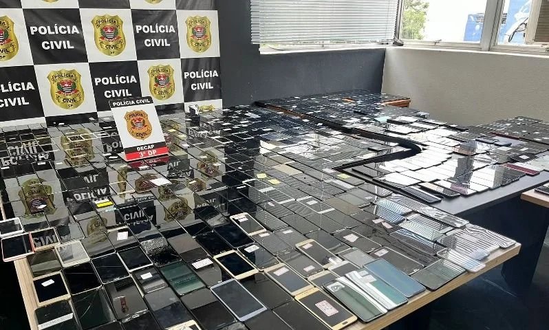 São Paulo notifica 700 utilizadores de telemóveis roubados e dá 3 dias para entrega São Paulo notifica 700 utilizadores de telemóveis roubados e dá 3 dias para entrega