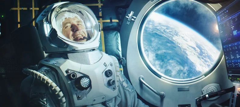 Golpe de falso astronauta faz idosa perder R$ 36 mil Golpe de falso astronauta faz idosa perder R$ 36 mil