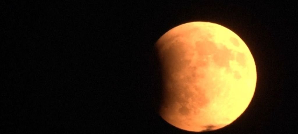Lua de Sangue: timelapse mostra eclipse em todo o mundo Lua de Sangue: timelapse mostra eclipse em todo o mundo