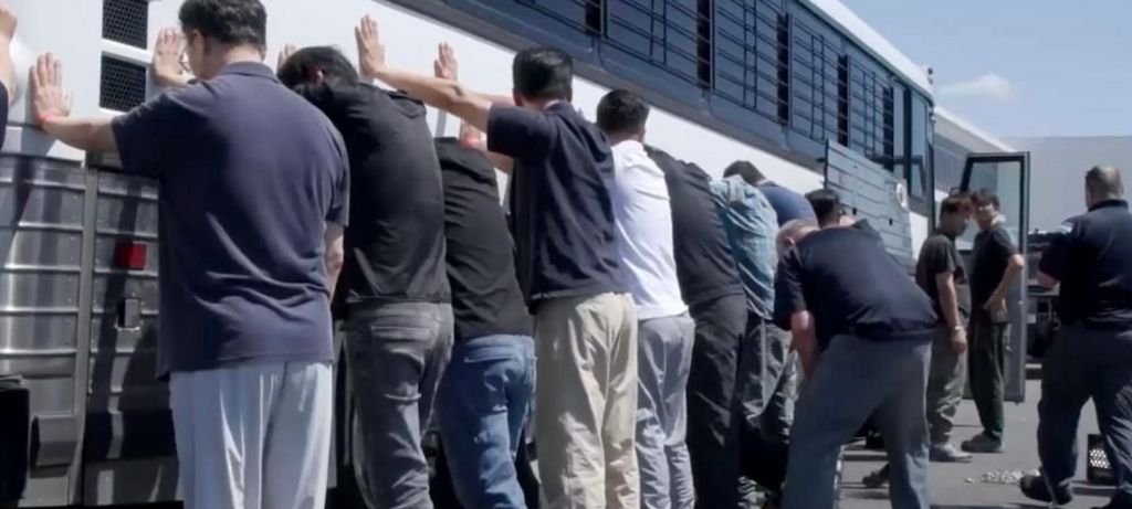 Hyundai Georgia: operação imigratória detém 475 trabalhadores Hyundai Georgia: operação imigratória detém 475 trabalhadores
