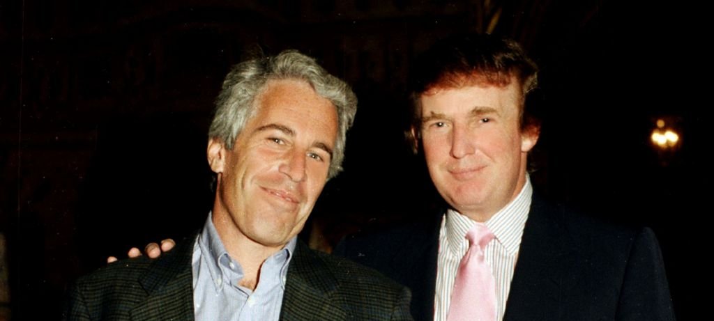 Livro de aniversário de Epstein cita suposta nota de Trump Livro de aniversário de Epstein cita suposta nota de Trump