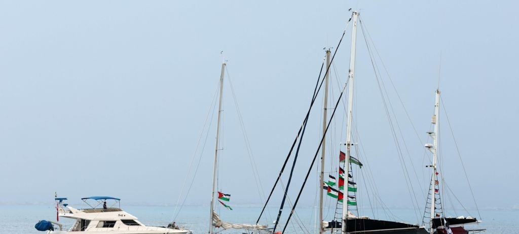 Tunísia nega ataque de drone à flotilha rumo a Gaza Tunísia nega ataque de drone à flotilha rumo a Gaza