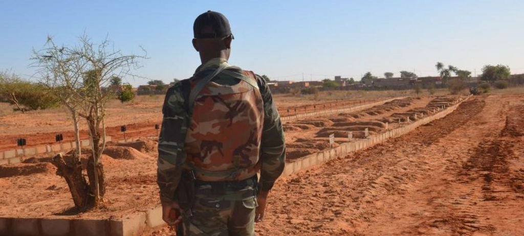 Ataques jihadistas no Níger matam 130 civis, diz HRW Ataques jihadistas no Níger matam 130 civis, diz HRW