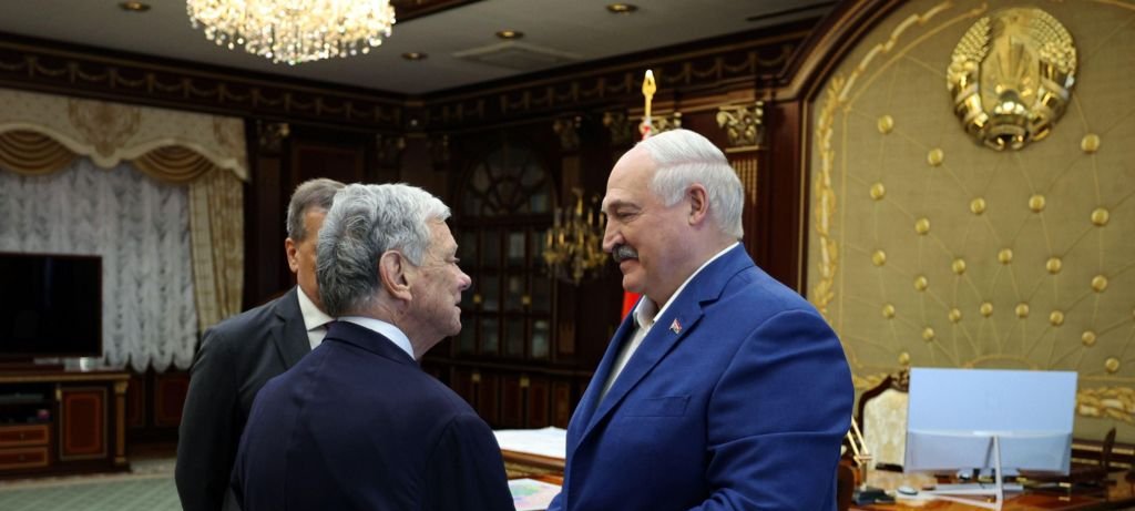Belarus liberta prisioneiros políticos após acordo com EUA Belarus liberta prisioneiros políticos após acordo com EUA