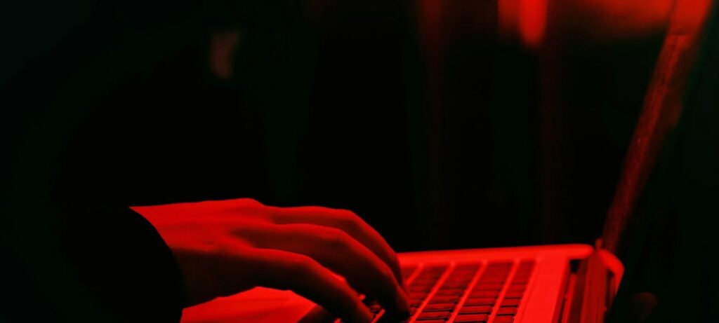 Phishing e malware: ataque duplo impulsiona roubo de dados Phishing e malware: ataque duplo impulsiona roubo de dados