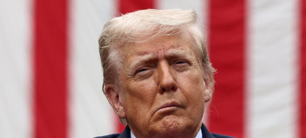 Trump ameaça sanções à Rússia se aliados pararem compras Trump ameaça sanções à Rússia se aliados pararem compras