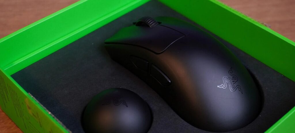 Razer DeathAdder V4 Pro: leve, veloz e inacessível