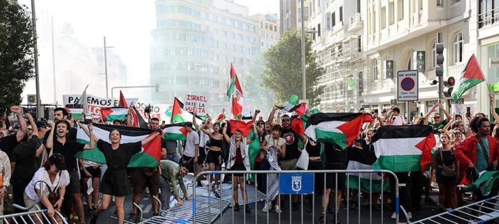Vuelta a España: etapa final cancelada por protesto Vuelta a España: etapa final cancelada por protesto
