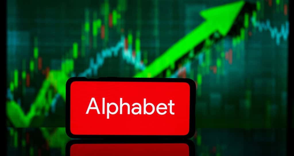 Alphabet atinge US$ 3 tri em valor de mercado Alphabet atinge US$ 3 tri em valor de mercado