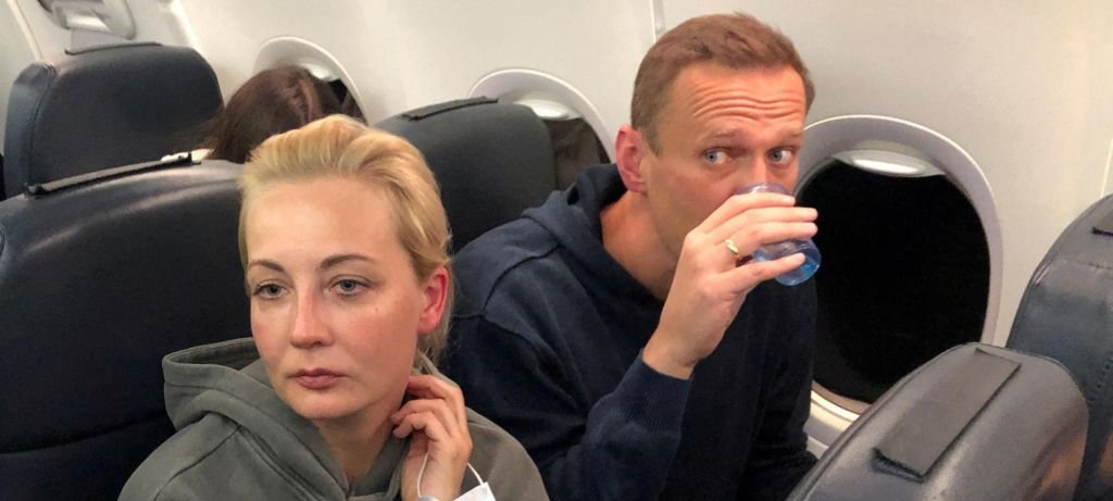 Navalny foi envenenado na prisão, afirma viúva