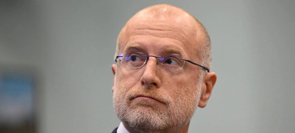 Jimmy Kimmel suspenso após comentário sobre Charlie Kirk