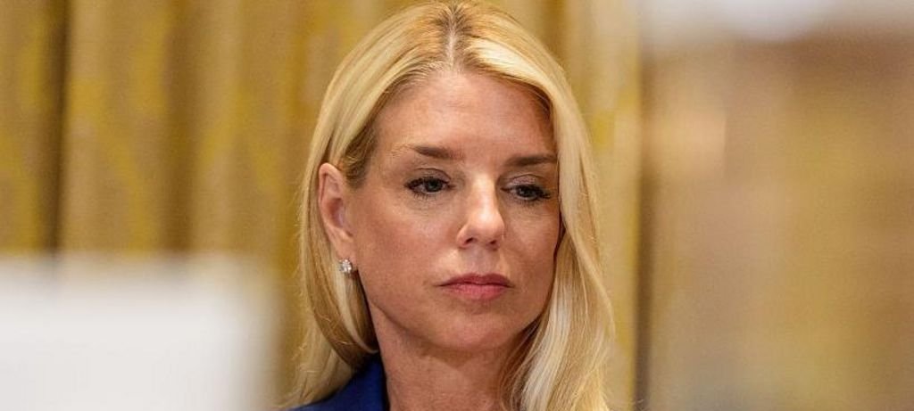 Trump pede Justiça para investigar adversários políticos Trump pede Justiça para investigar adversários políticos