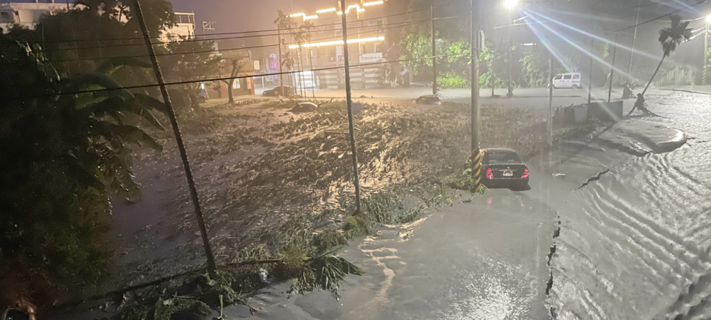 Tufão Ragasa: lago estoura em Taiwan e China em alerta