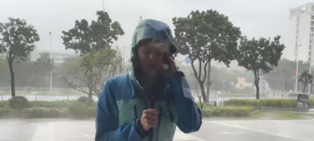 Super tufão Ragasa castiga sul da China com ventos extremos