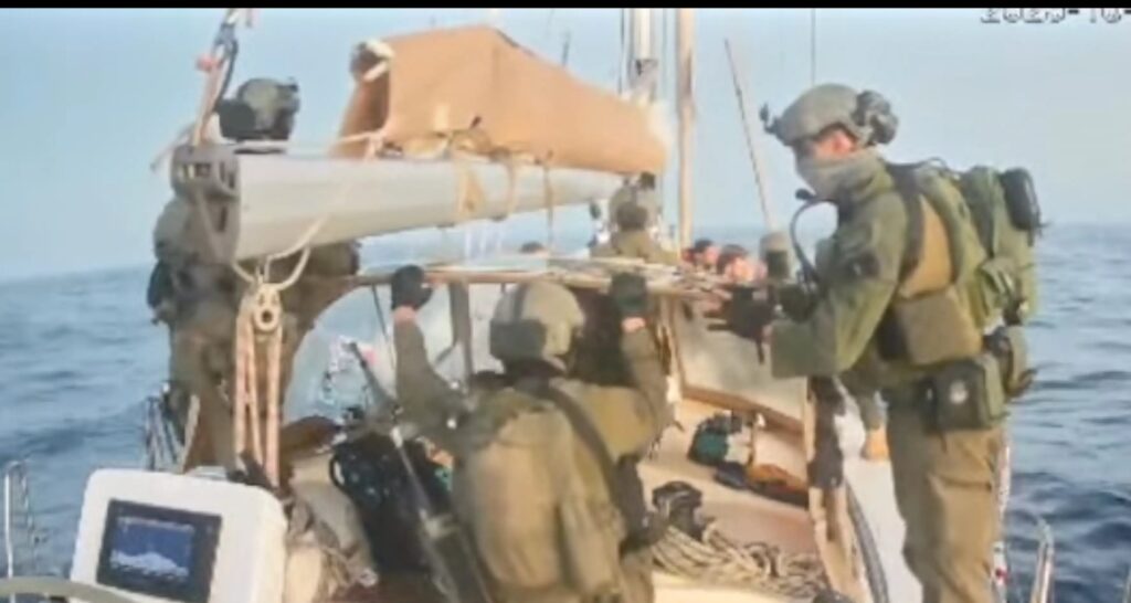 Israel intercepta flotilha a Gaza e prende Greta Thunberg Israel intercepta flotilha a Gaza e prende Greta Thunberg