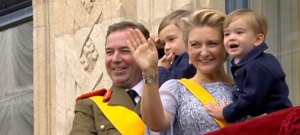 Novo grão-duque de Luxemburgo assume trono oficialmente Novo grão-duque de Luxemburgo assume trono oficialmente