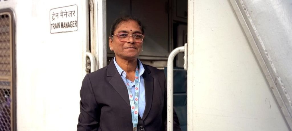 Primeira maquinista da Índia, Surekha Yadav se despede Primeira maquinista da Índia, Surekha Yadav se despede