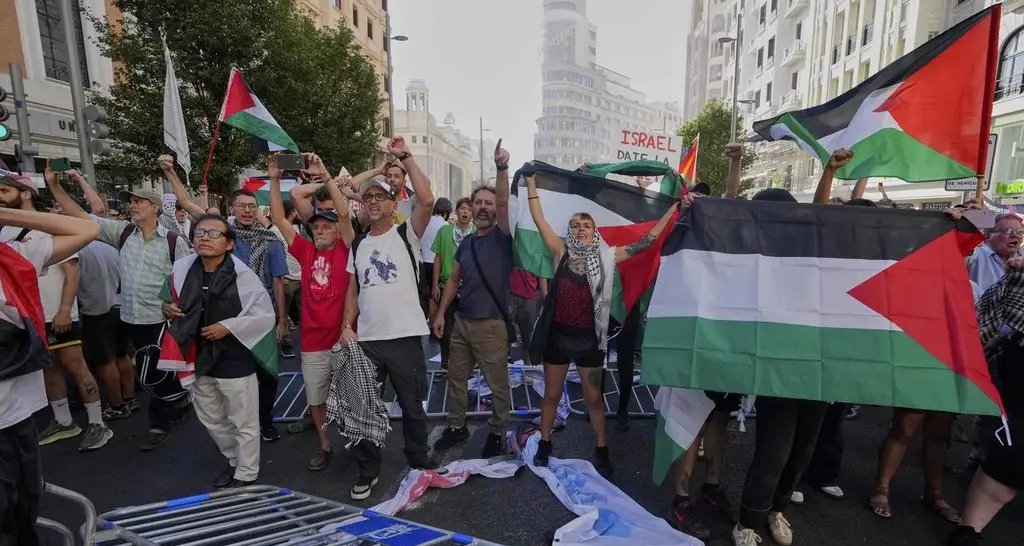 Protestos em Barcelona contestam bloqueio de Israel em Gaza Protestos em Barcelona contestam bloqueio de Israel em Gaza