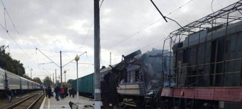 Ataque russo a estação ferroviária na Ucrânia fere 30 Ataque russo a estação ferroviária na Ucrânia fere 30