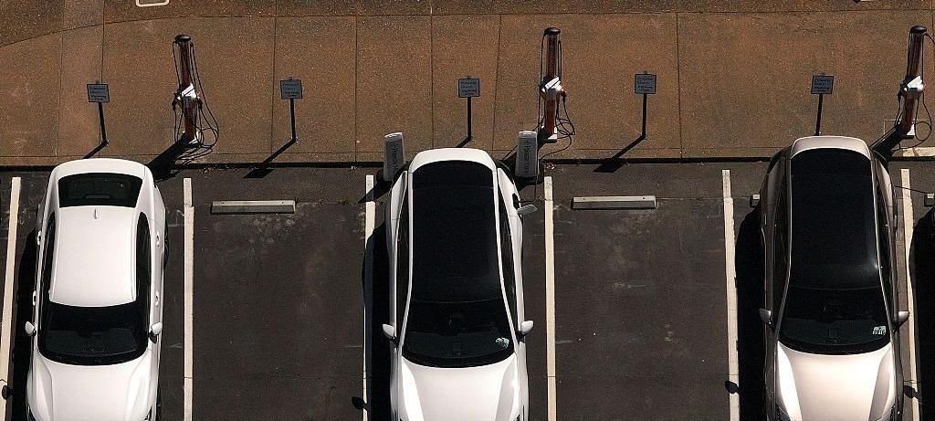 Carros elétricos: EUA ficam para trás na corrida global Carros elétricos: EUA ficam para trás na corrida global