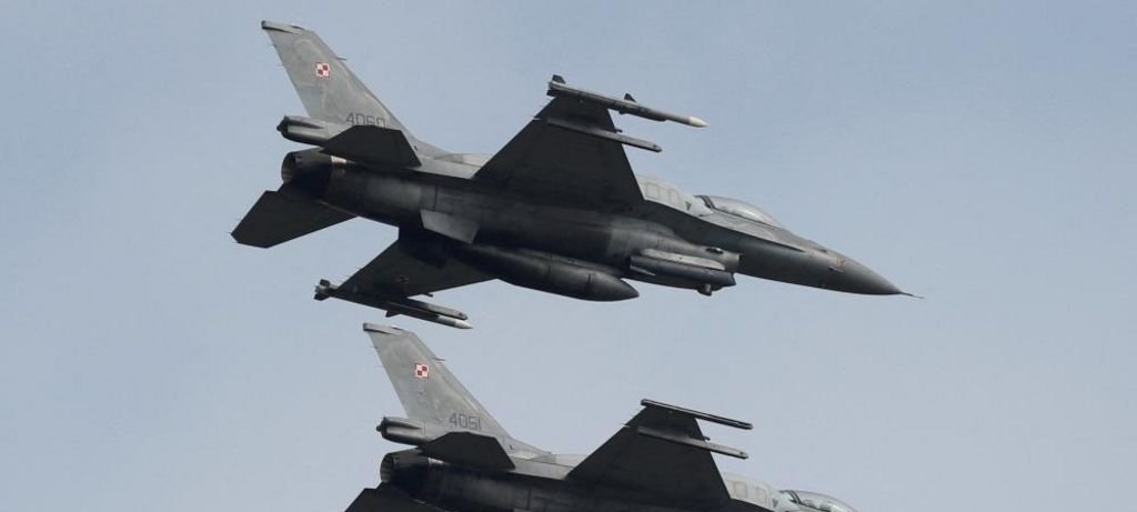 Polônia aciona caças após ataques russos à Ucrânia